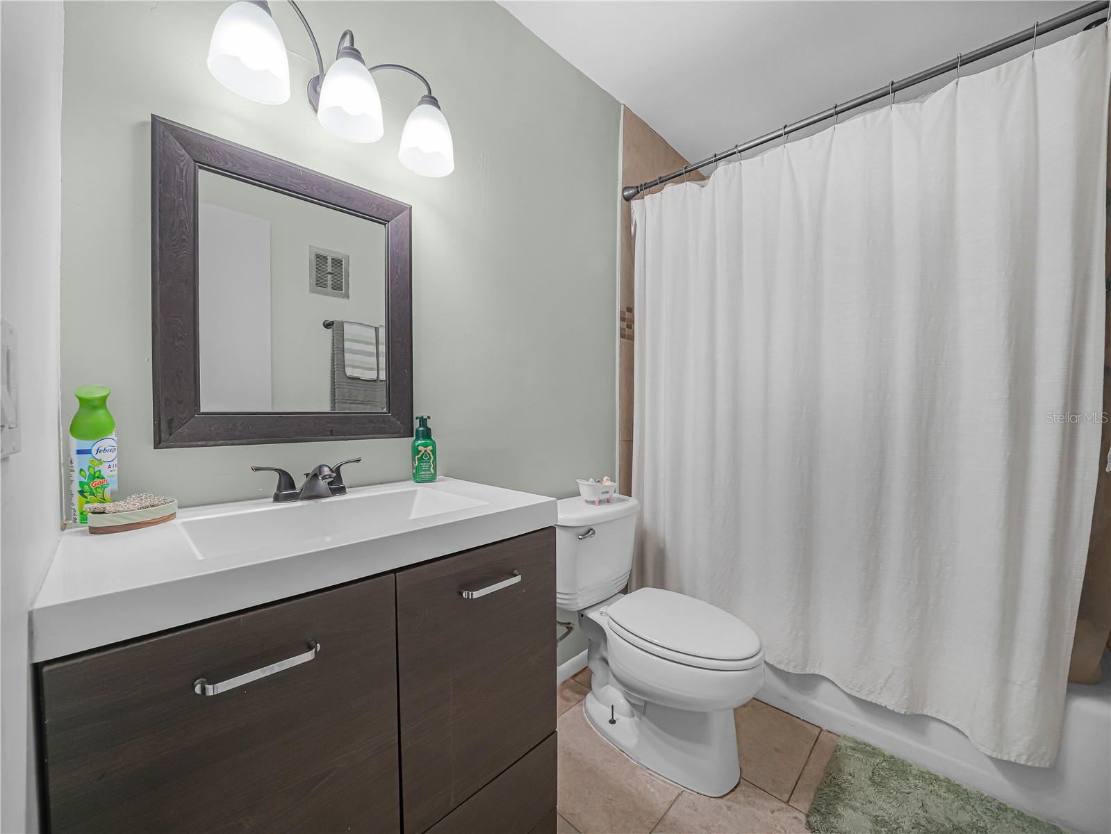 Image 15 of 23 For 525 Conway Road 100