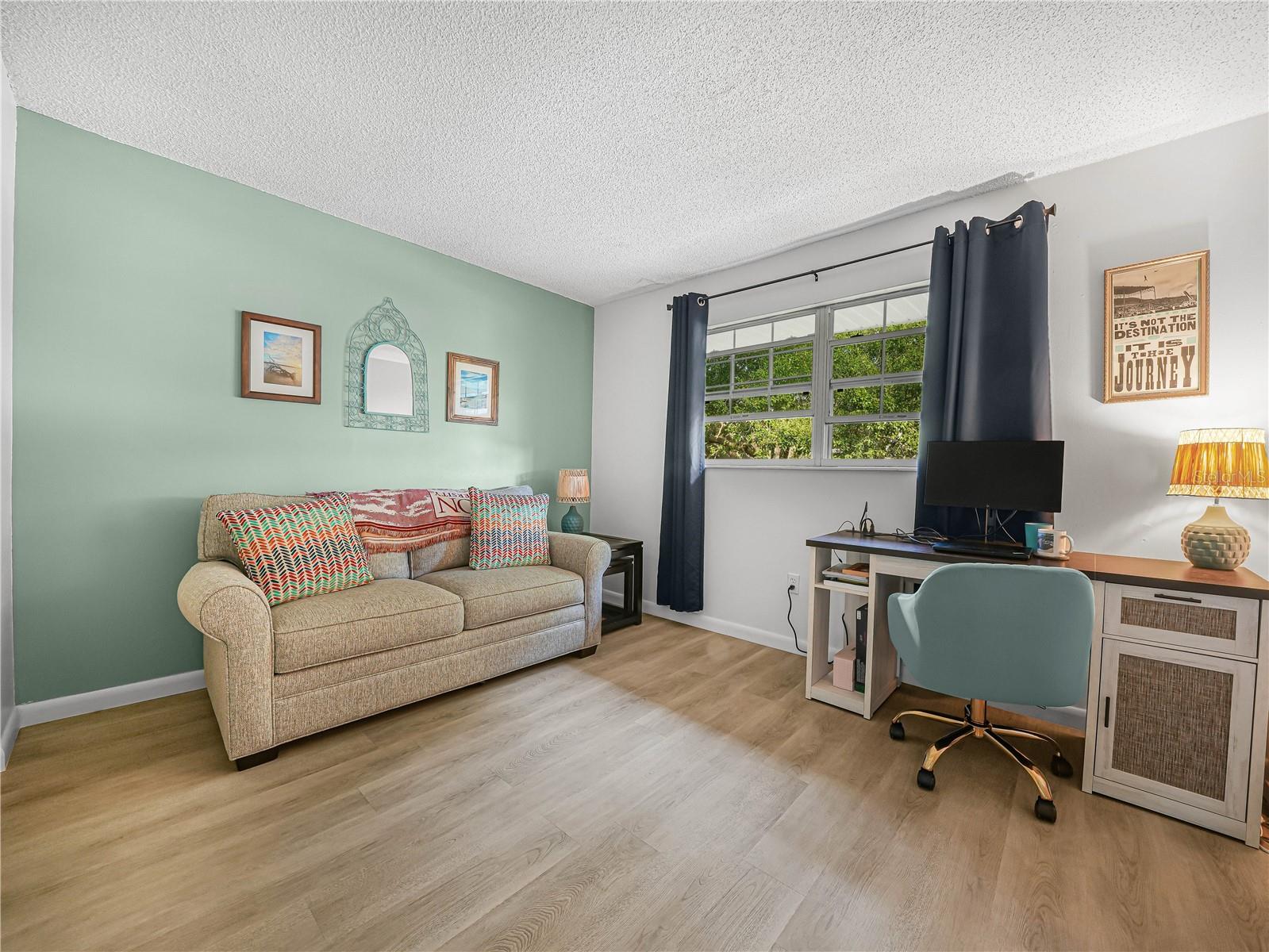 Image 16 of 23 For 525 Conway Road 100