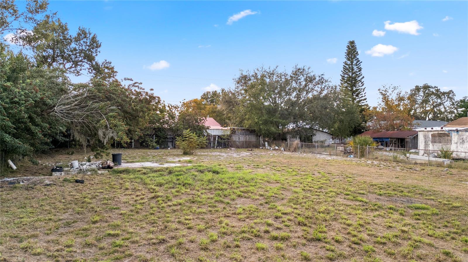 Image 10 of 13 For 520 Poinsettia Road