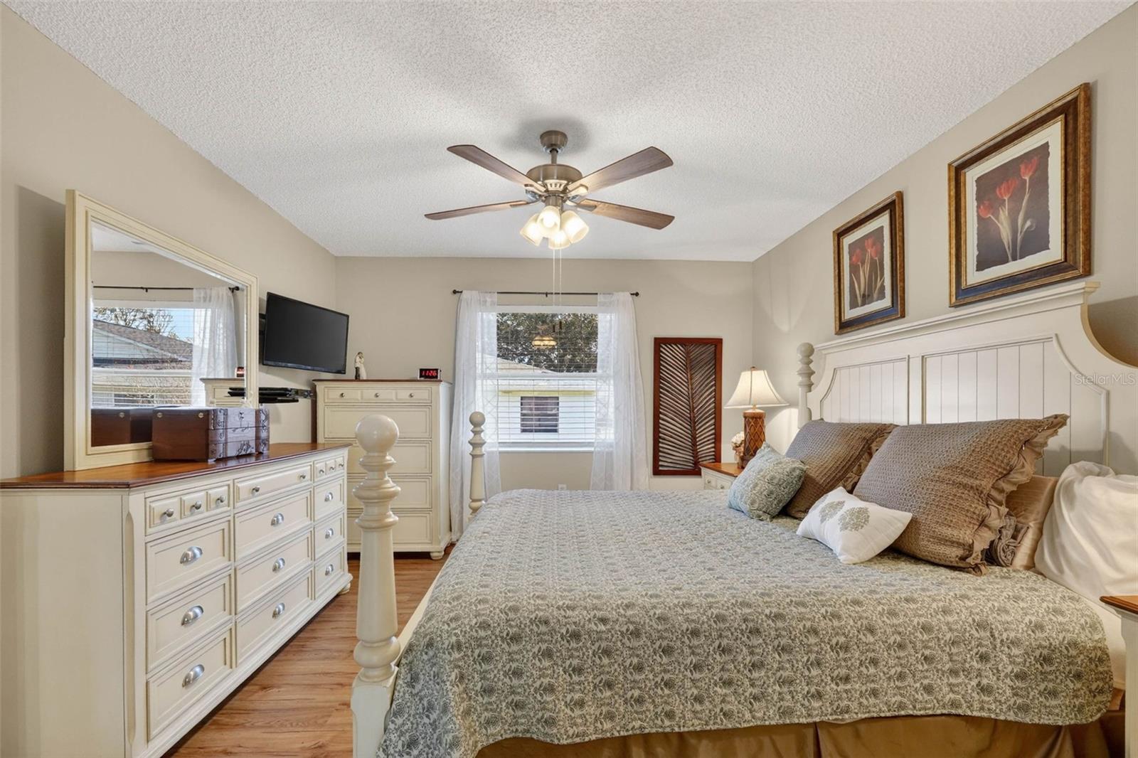 Image 18 of 51 For 1915 Birchwood Loop