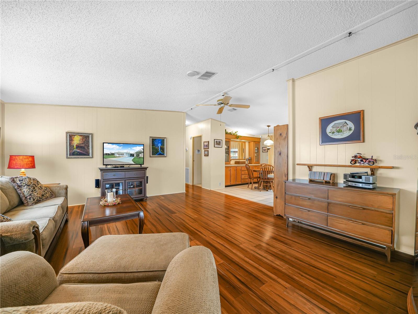 Image 4 of 29 For 1730 Sherwood Hill Drive