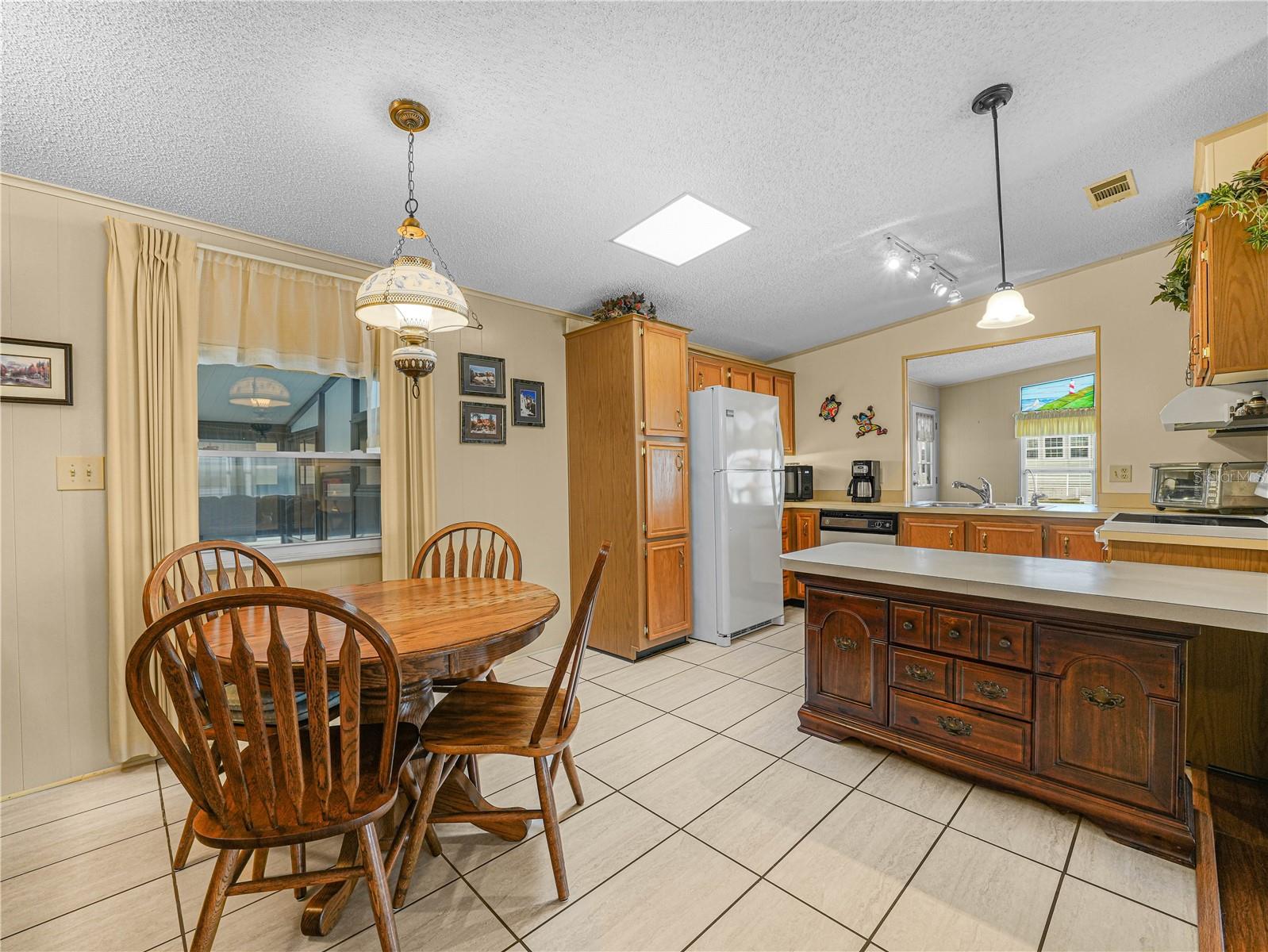 Image 7 of 29 For 1730 Sherwood Hill Drive