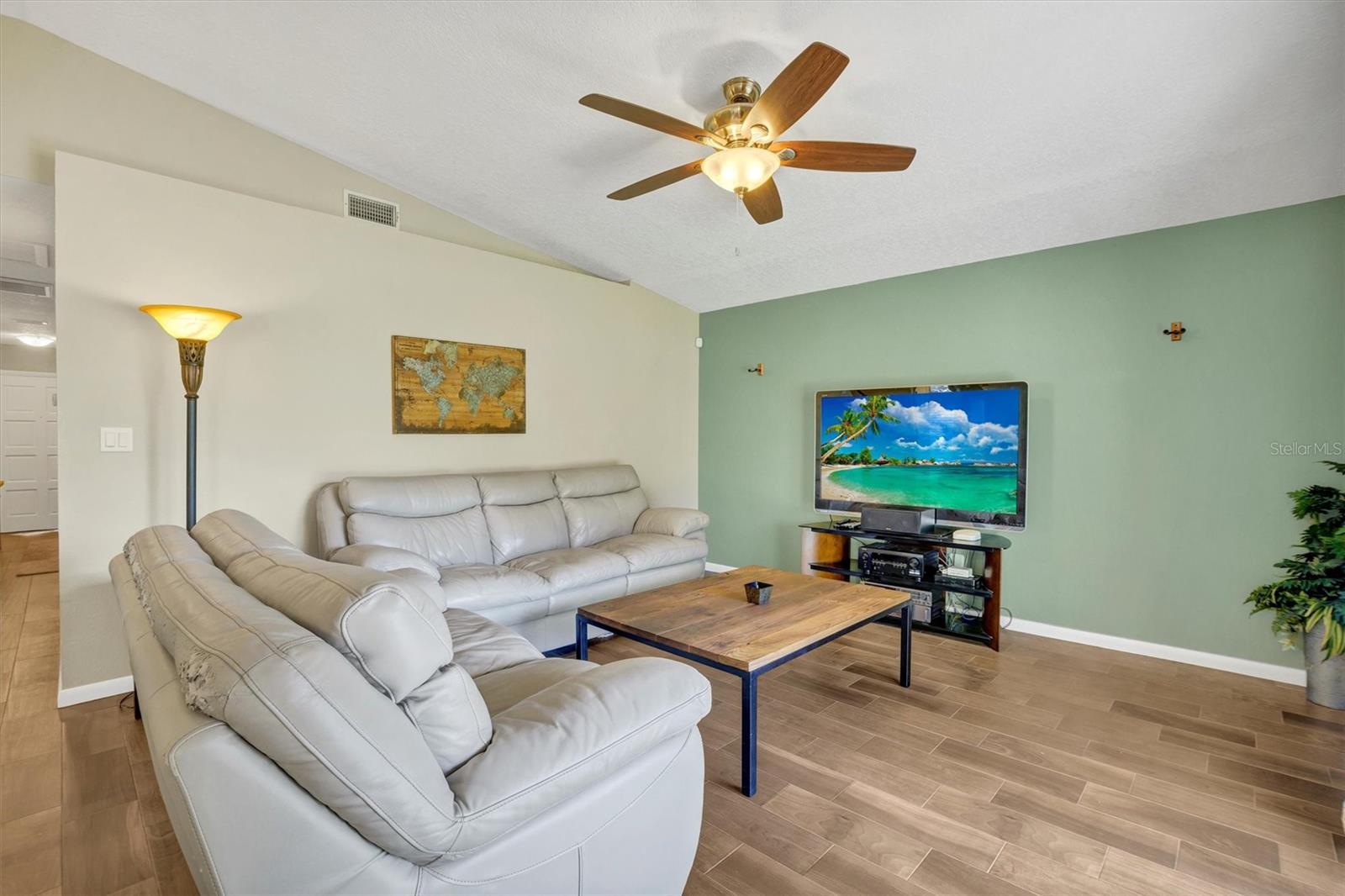 Image 5 of 27 For 526 Palencia Place