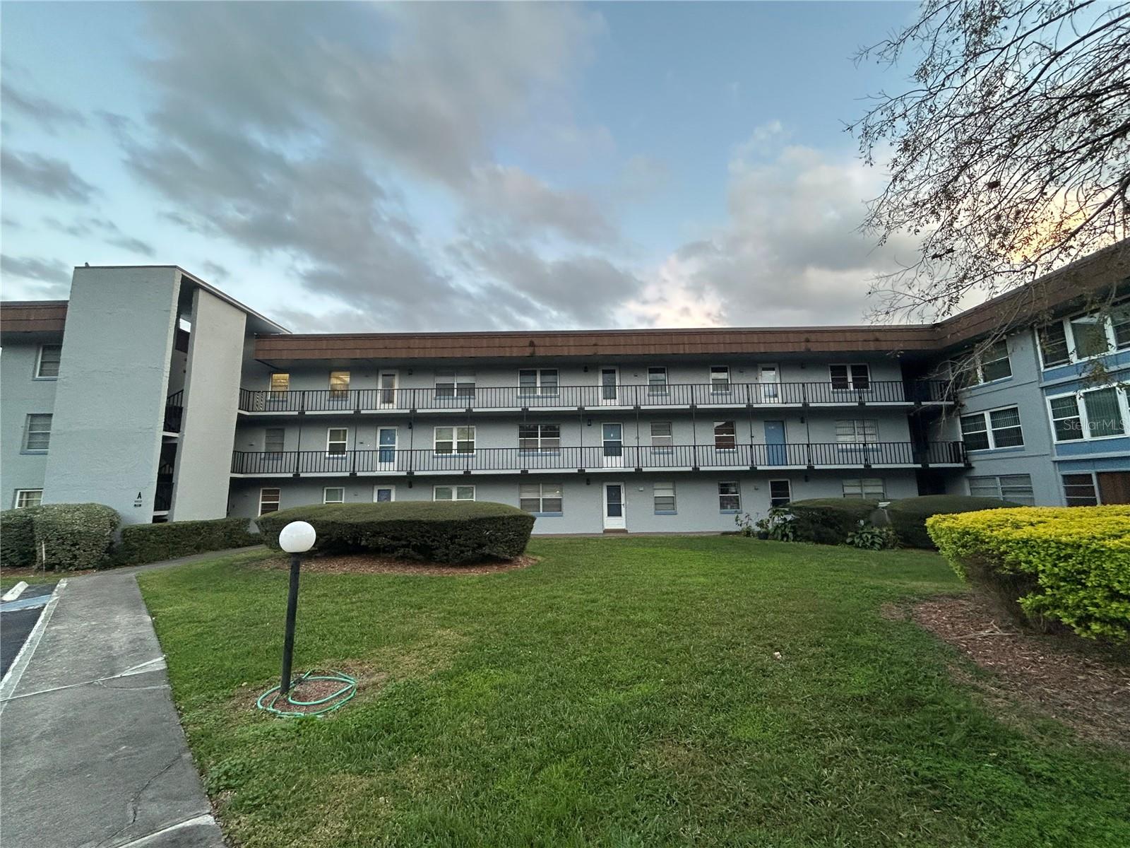 Details for 333 Lake Howard Drive Nw 202a, WINTER HAVEN, FL 33880