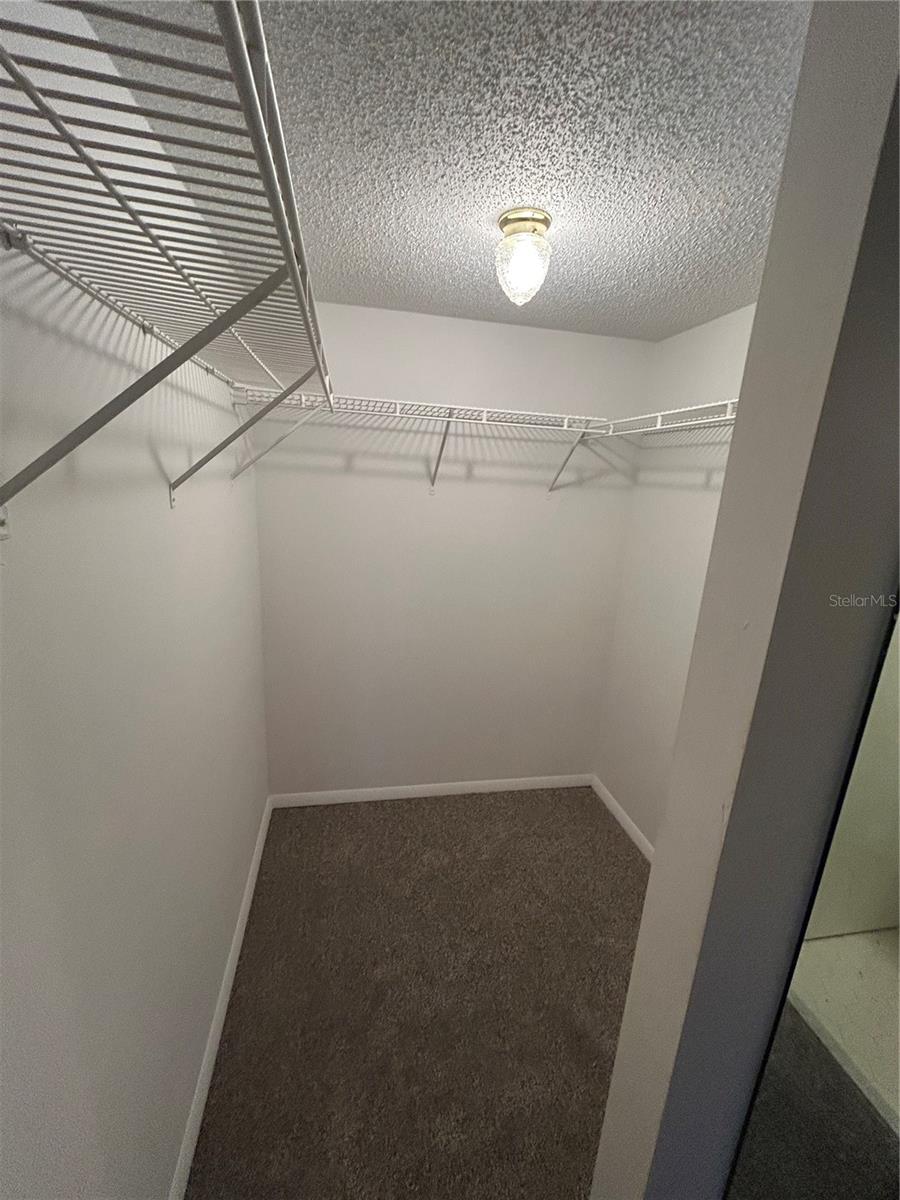 Image 9 of 13 For 333 Lake Howard Drive Nw 202a