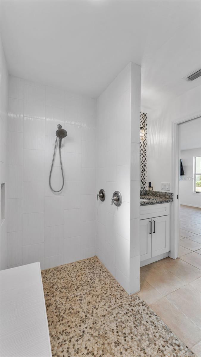 Image 72 of 100 For 13 Bogey Drive