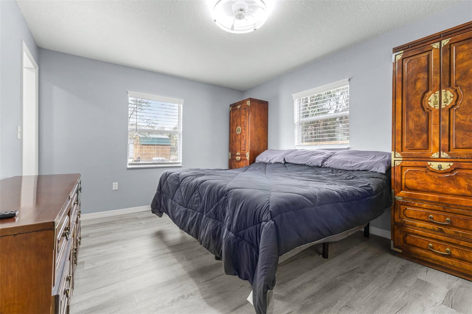 Image 18 of 56 For 7730 White Road