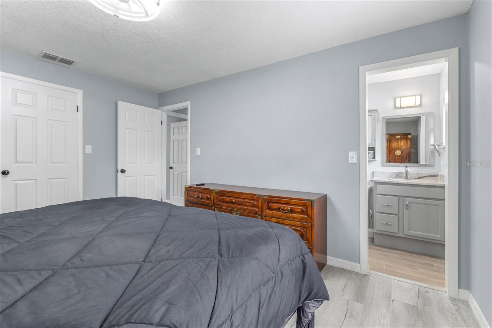 Image 20 of 56 For 7730 White Road