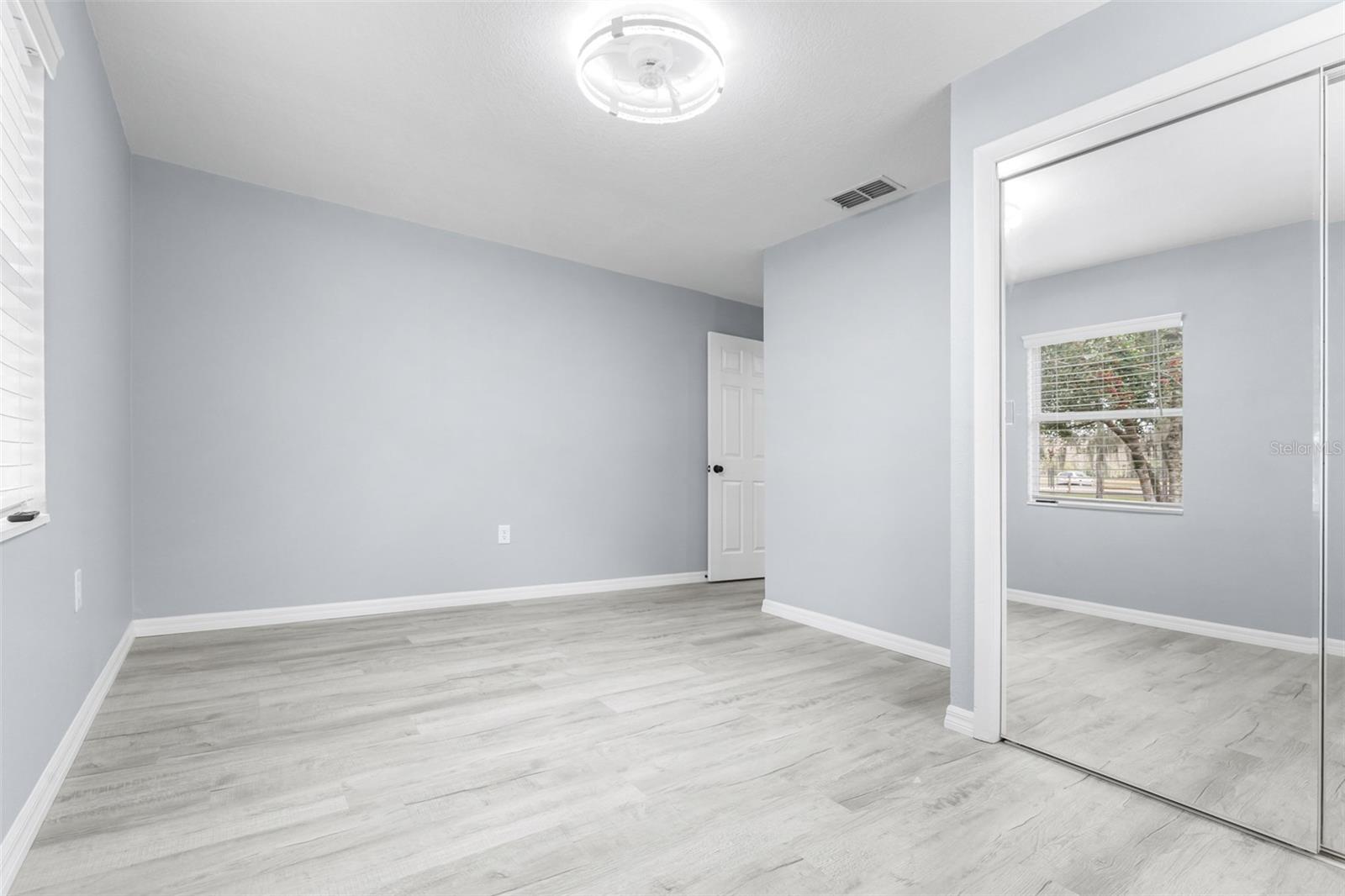 Image 23 of 56 For 7730 White Road