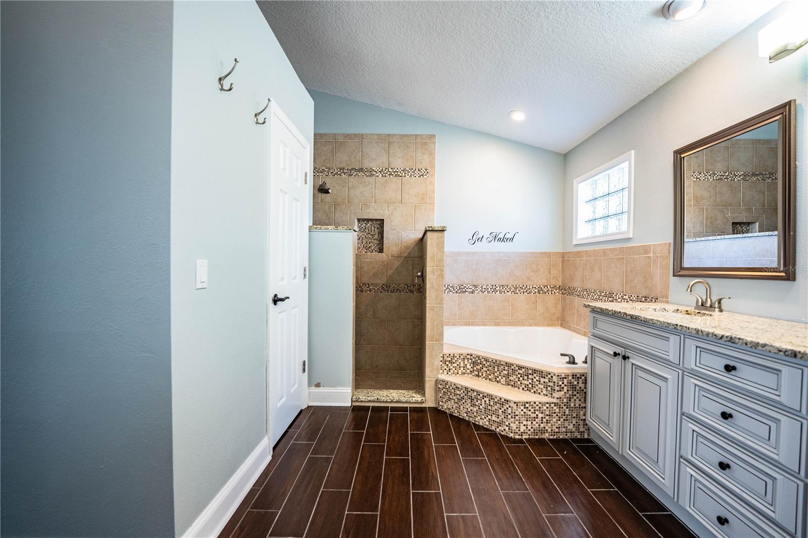 Image 25 of 58 For 6930 Poley Creek Drive W