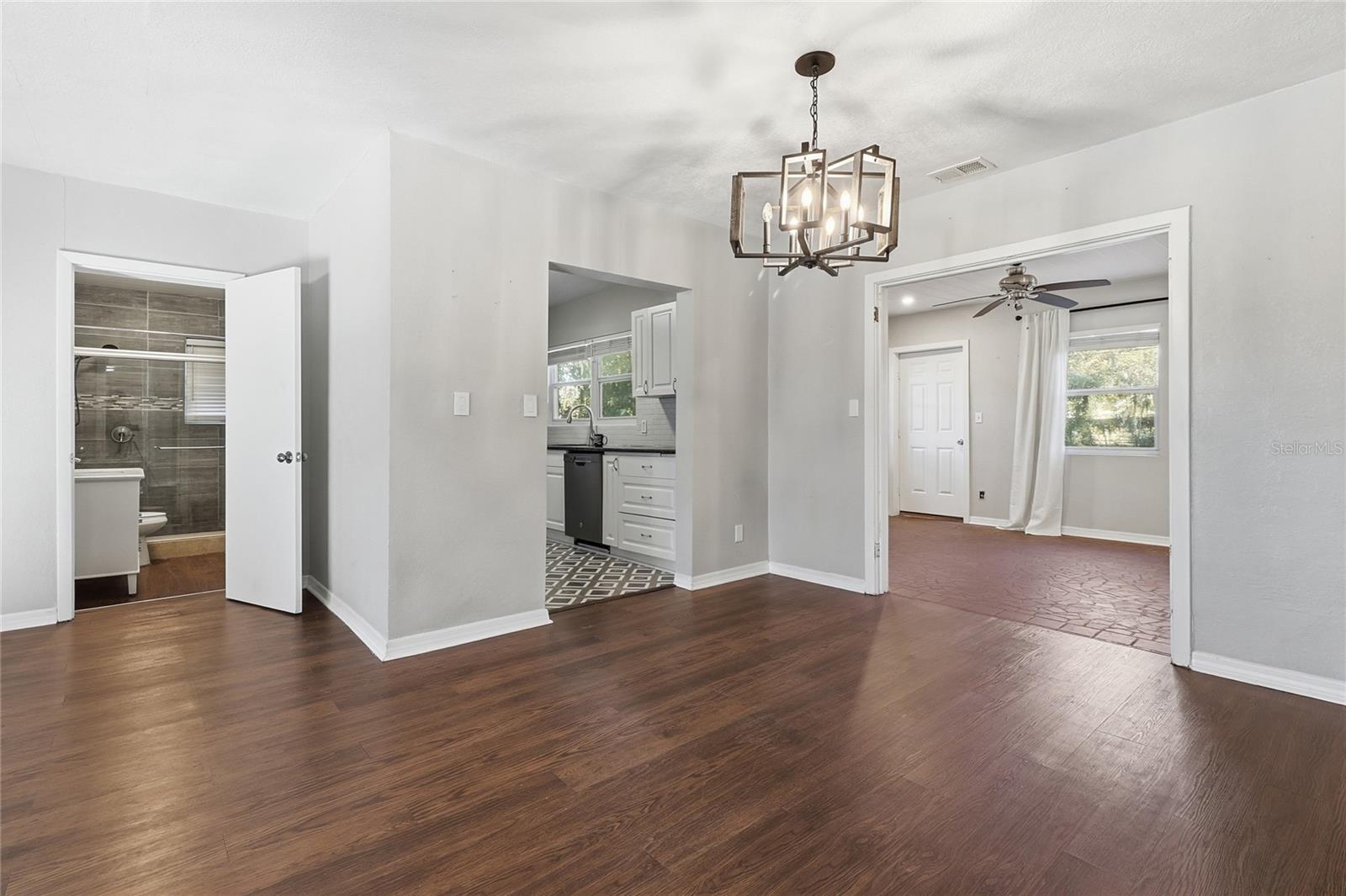 Image 12 of 38 For 203 Poinsettia Street