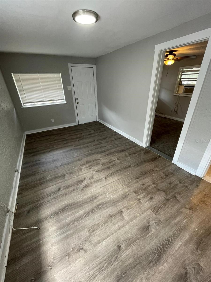 Image 6 of 29 For 2910 Emma Street