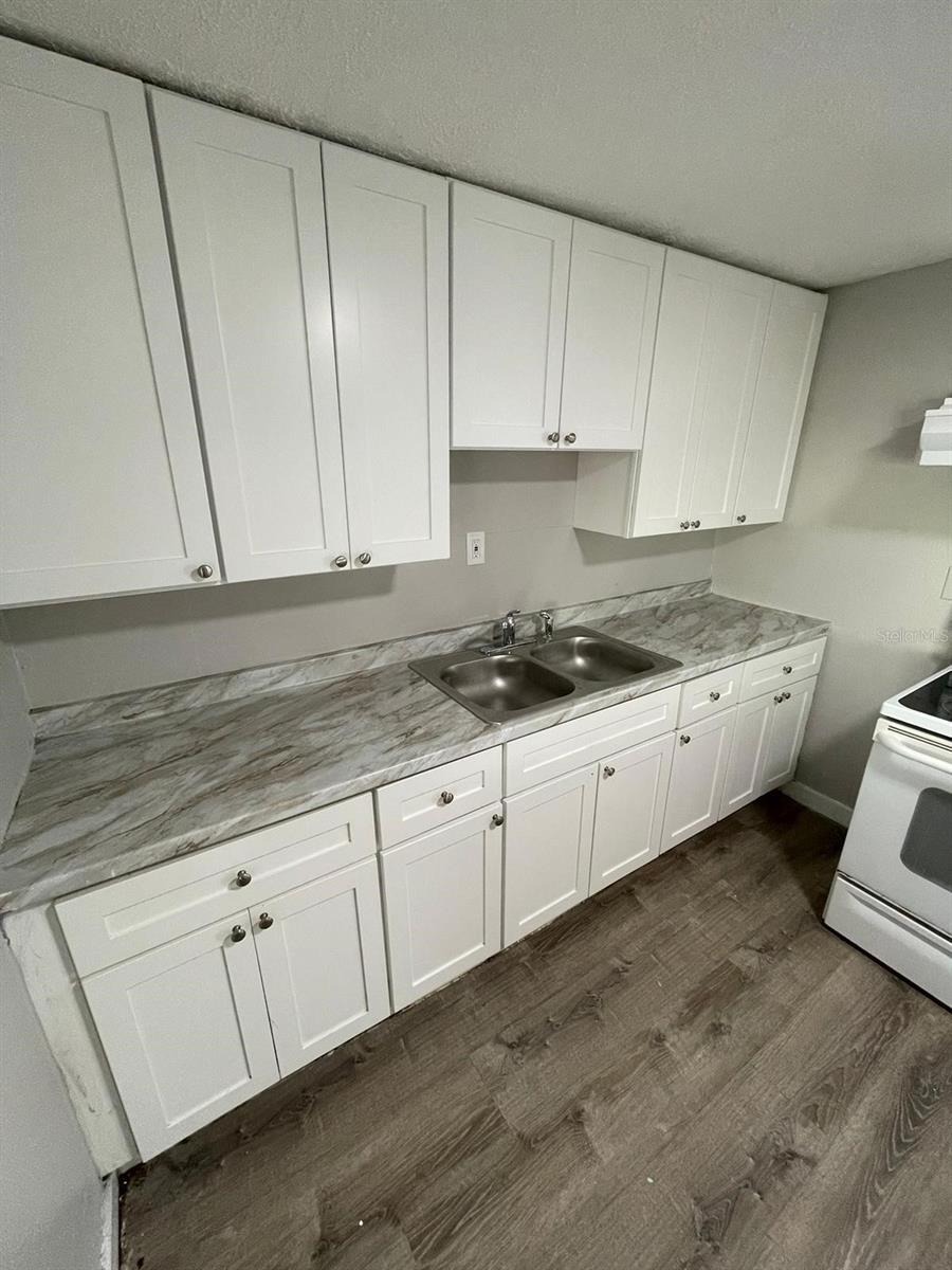 Image 9 of 29 For 2910 Emma Street