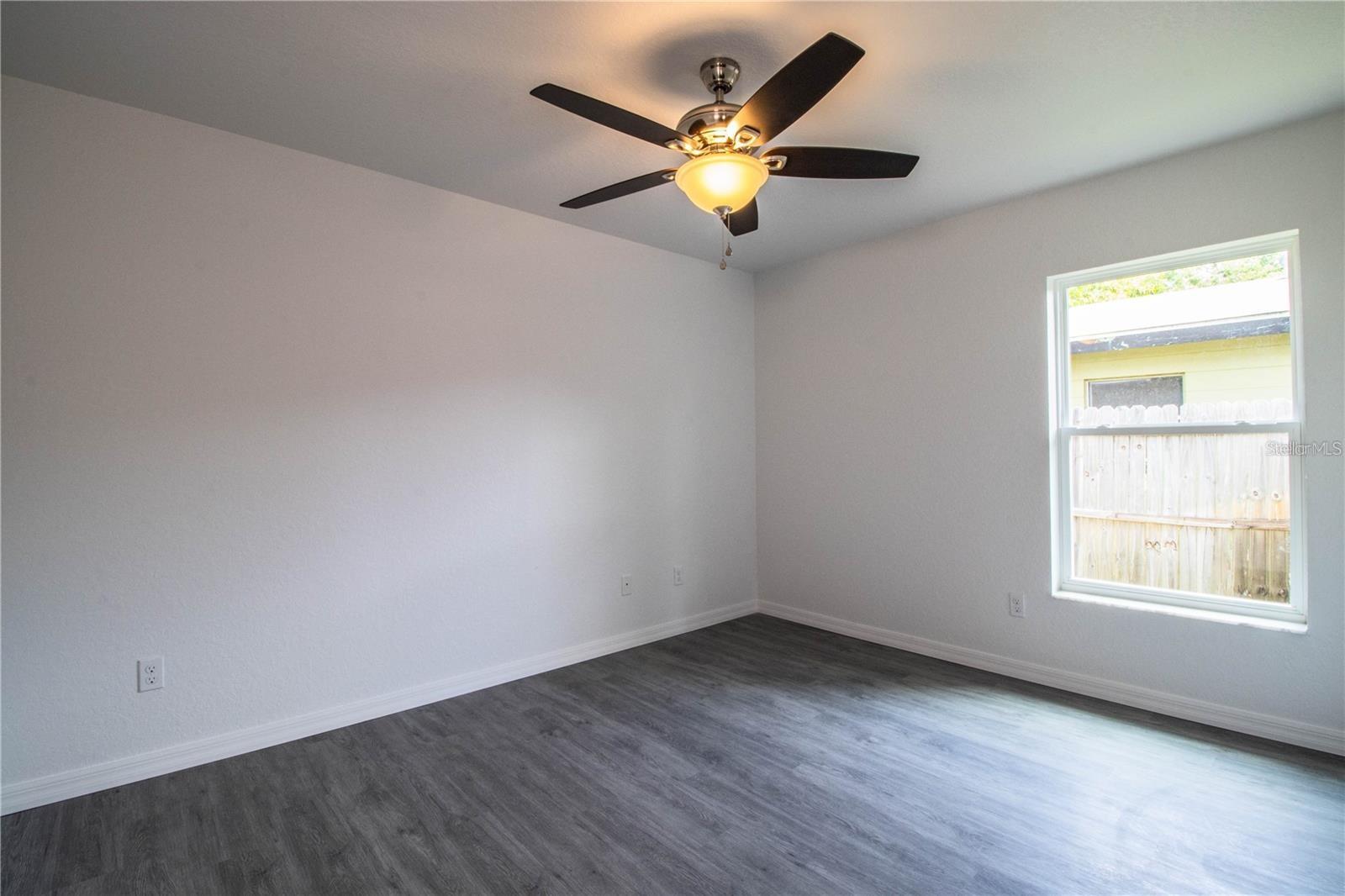 Image 25 of 30 For 1437 Amos Avenue