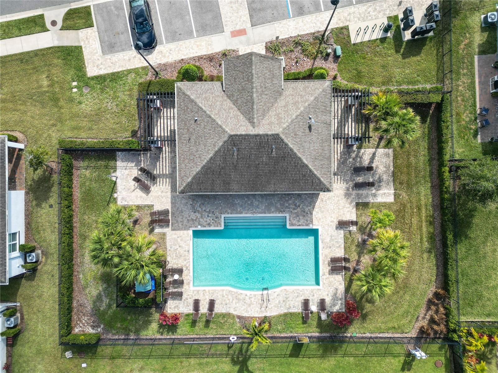 Image 10 of 63 For 623 Plant Street