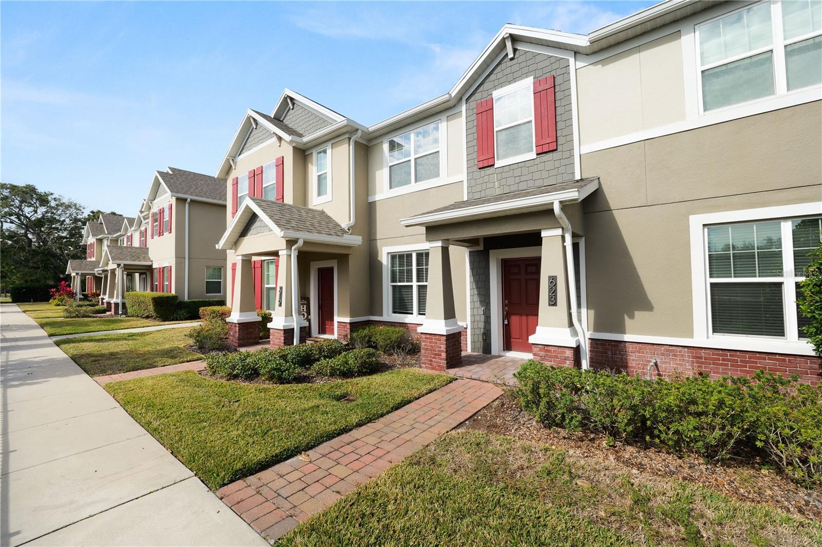 Image 12 of 63 For 623 Plant Street