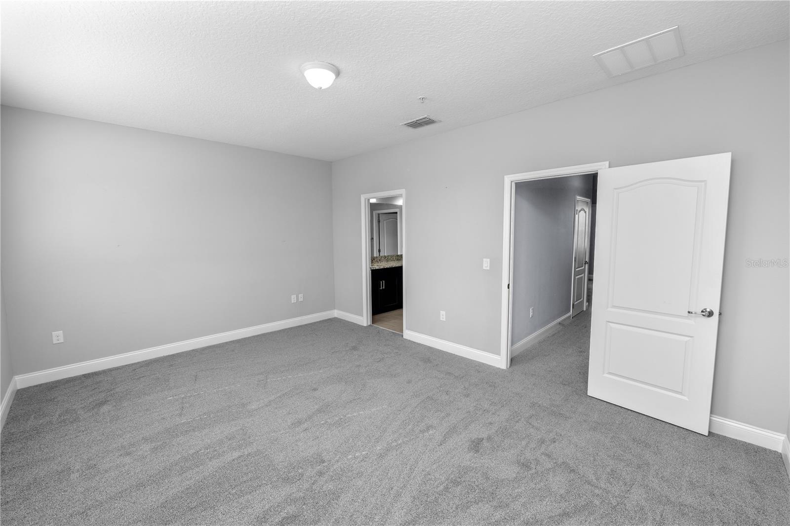 Image 15 of 63 For 623 Plant Street