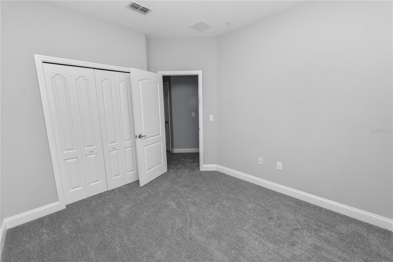 Image 27 of 63 For 623 Plant Street