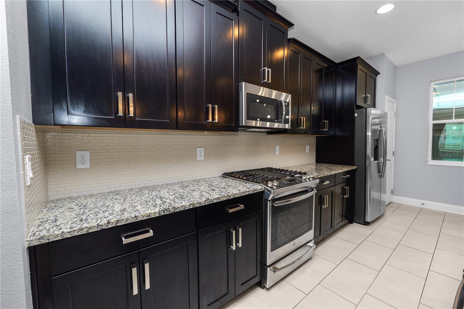 Image 40 of 63 For 623 Plant Street