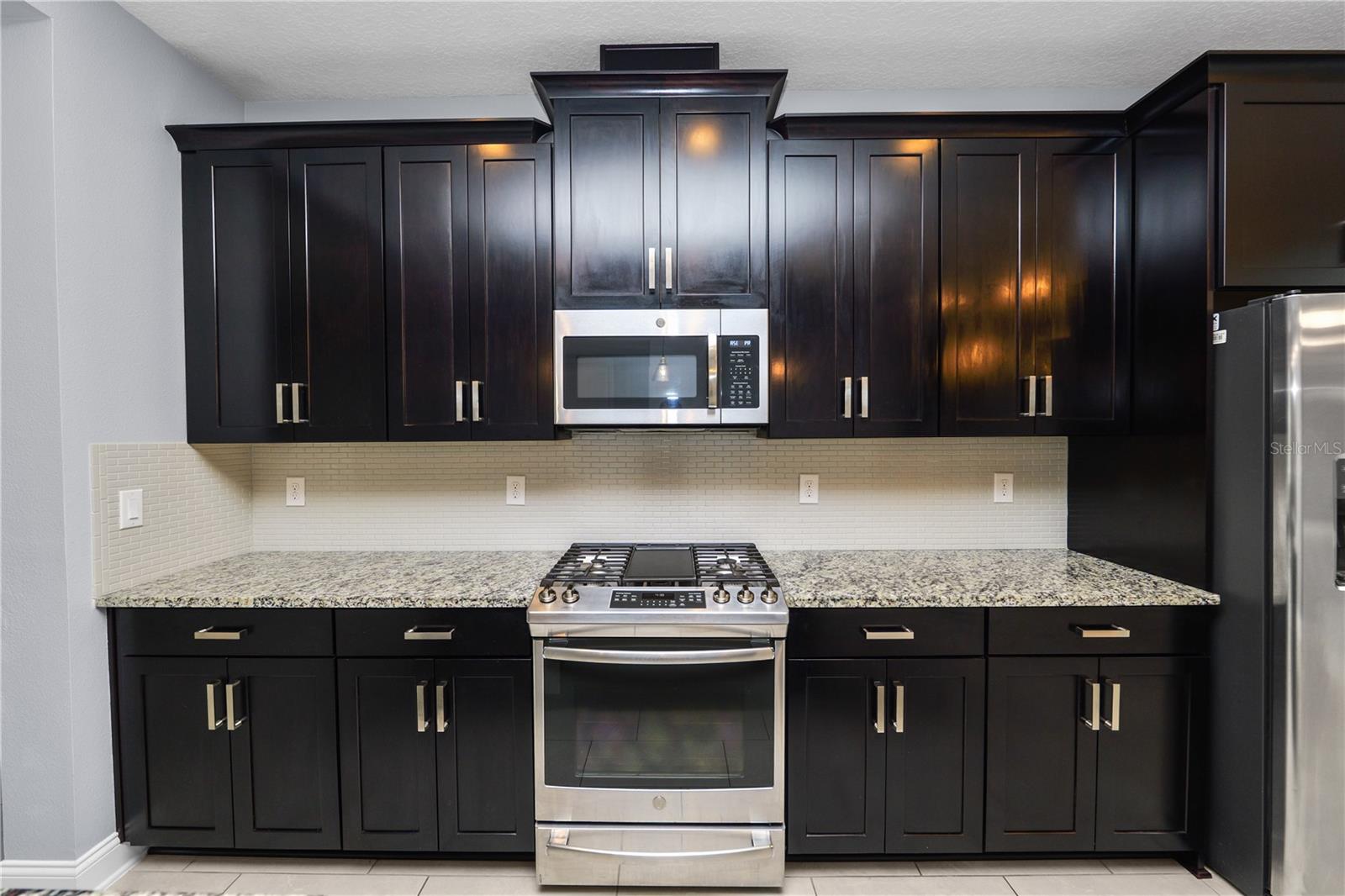 Image 42 of 63 For 623 Plant Street