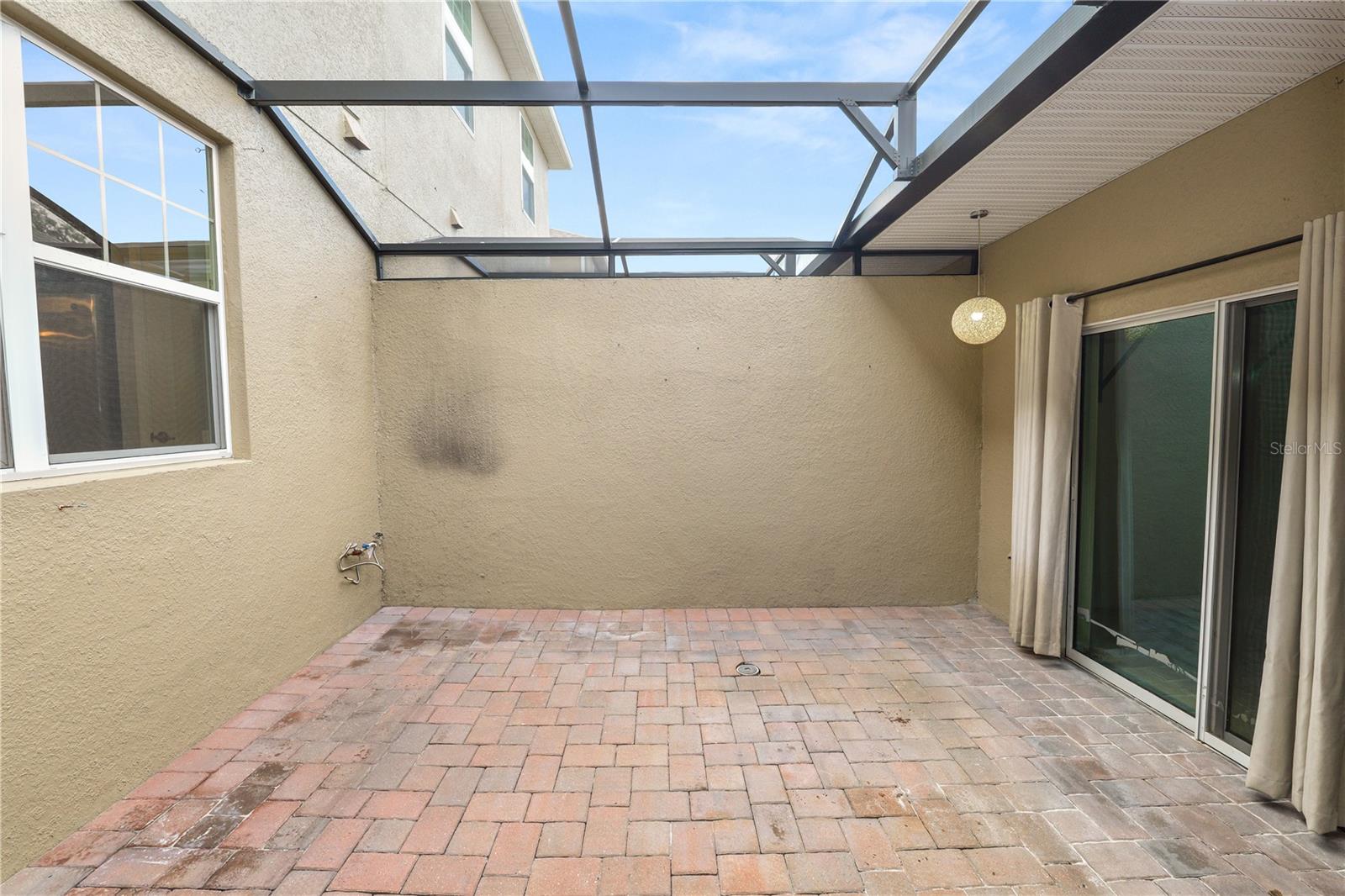 Image 50 of 63 For 623 Plant Street