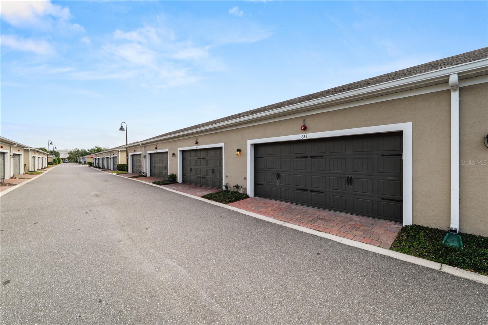 Image 56 of 63 For 623 Plant Street