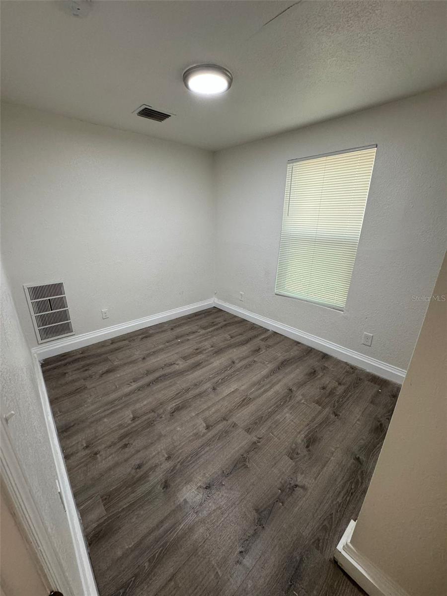 Image 11 of 26 For 3866 12th Avenue S