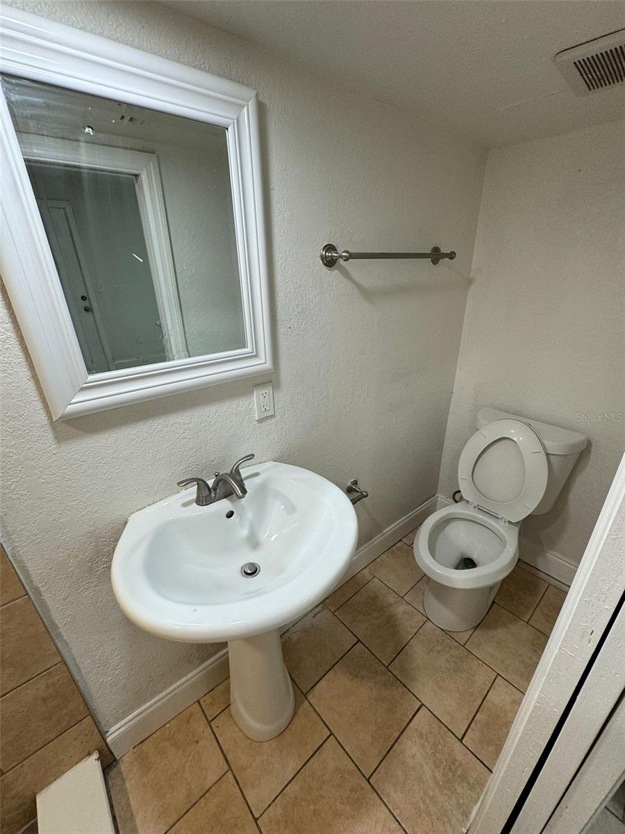 Image 15 of 26 For 3866 12th Avenue S