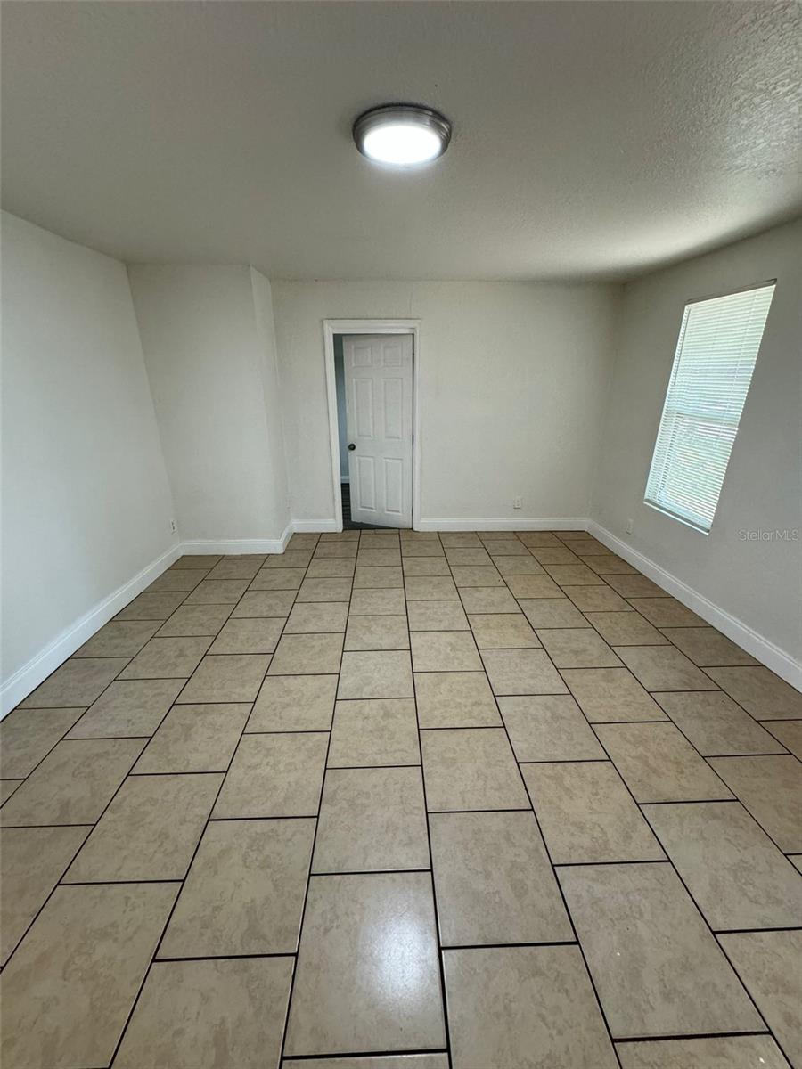 Image 4 of 26 For 3866 12th Avenue S