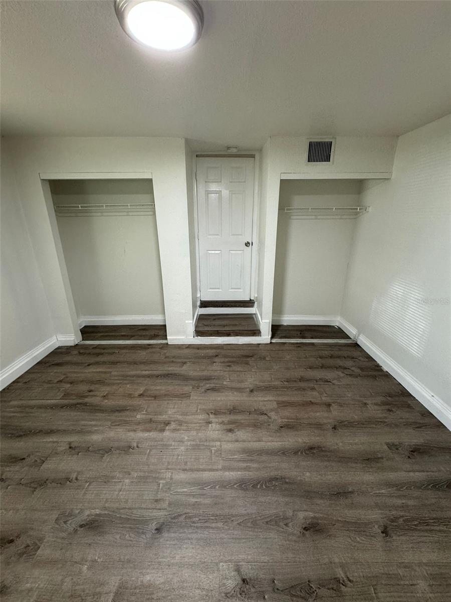 Image 9 of 26 For 3866 12th Avenue S