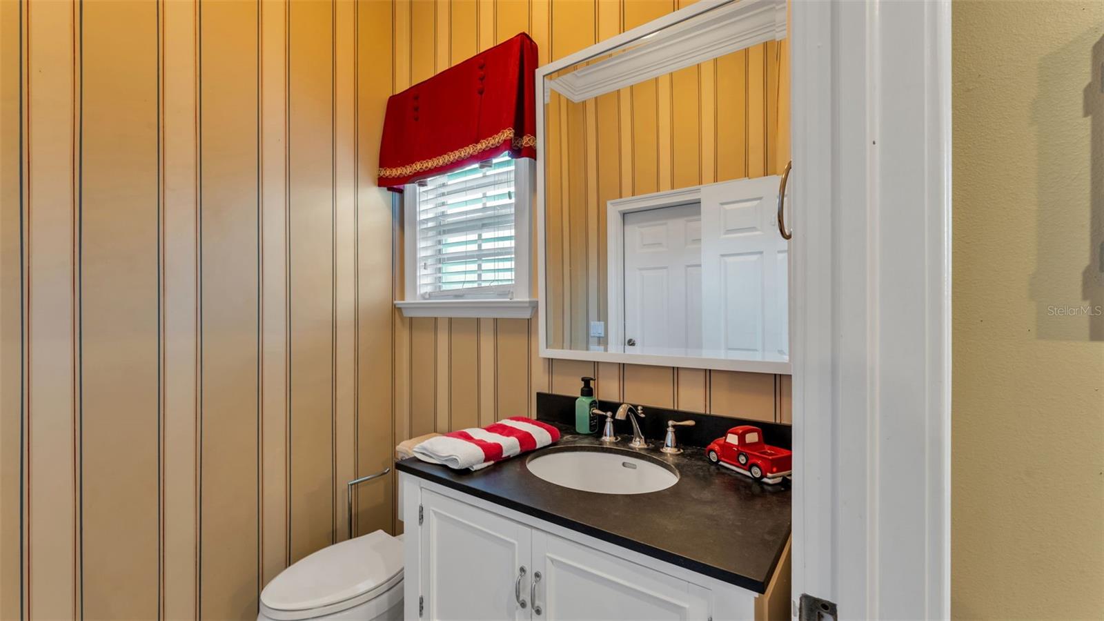 Image 28 of 83 For 6101 Pier Place Drive