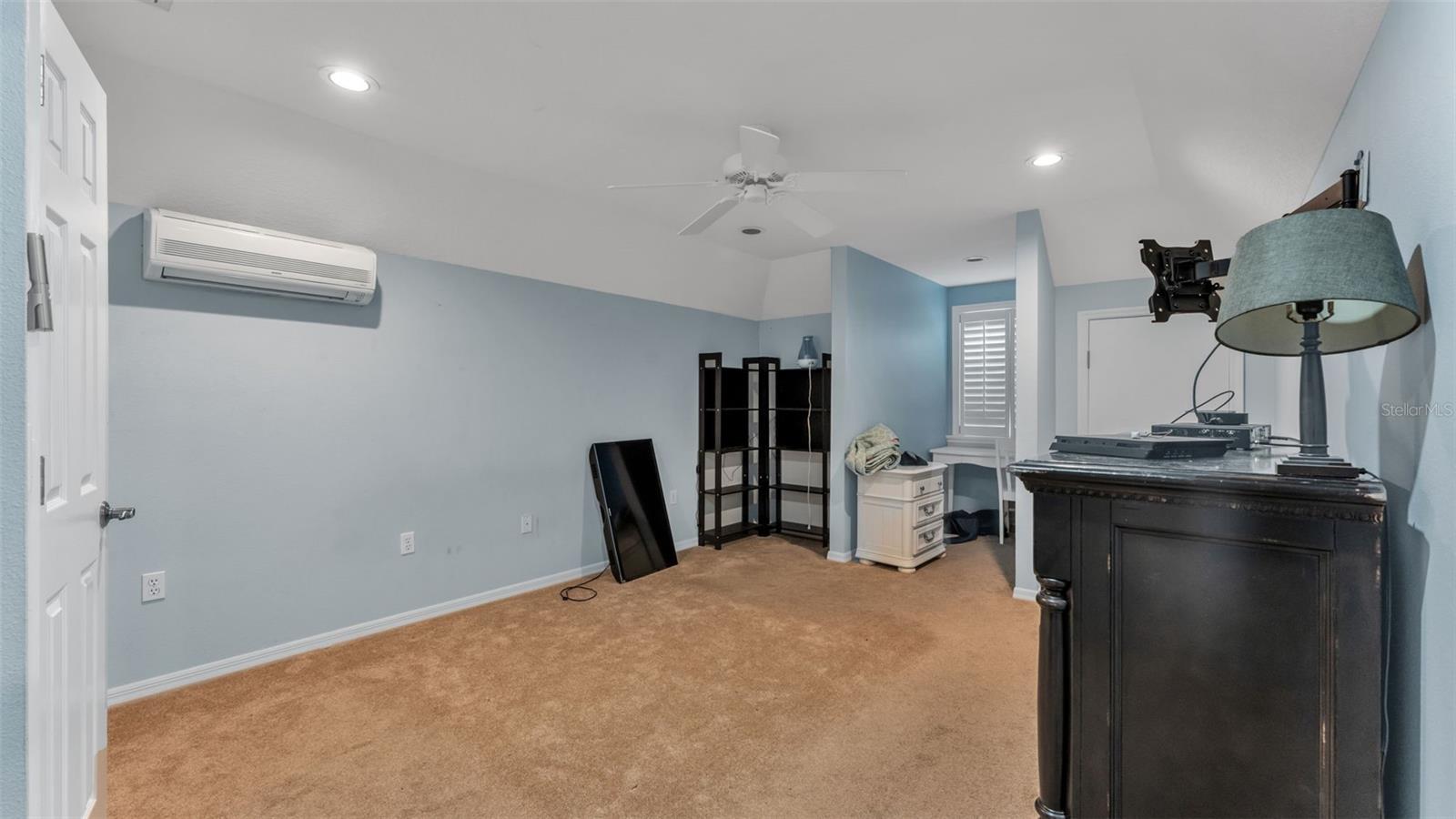 Image 52 of 83 For 6101 Pier Place Drive