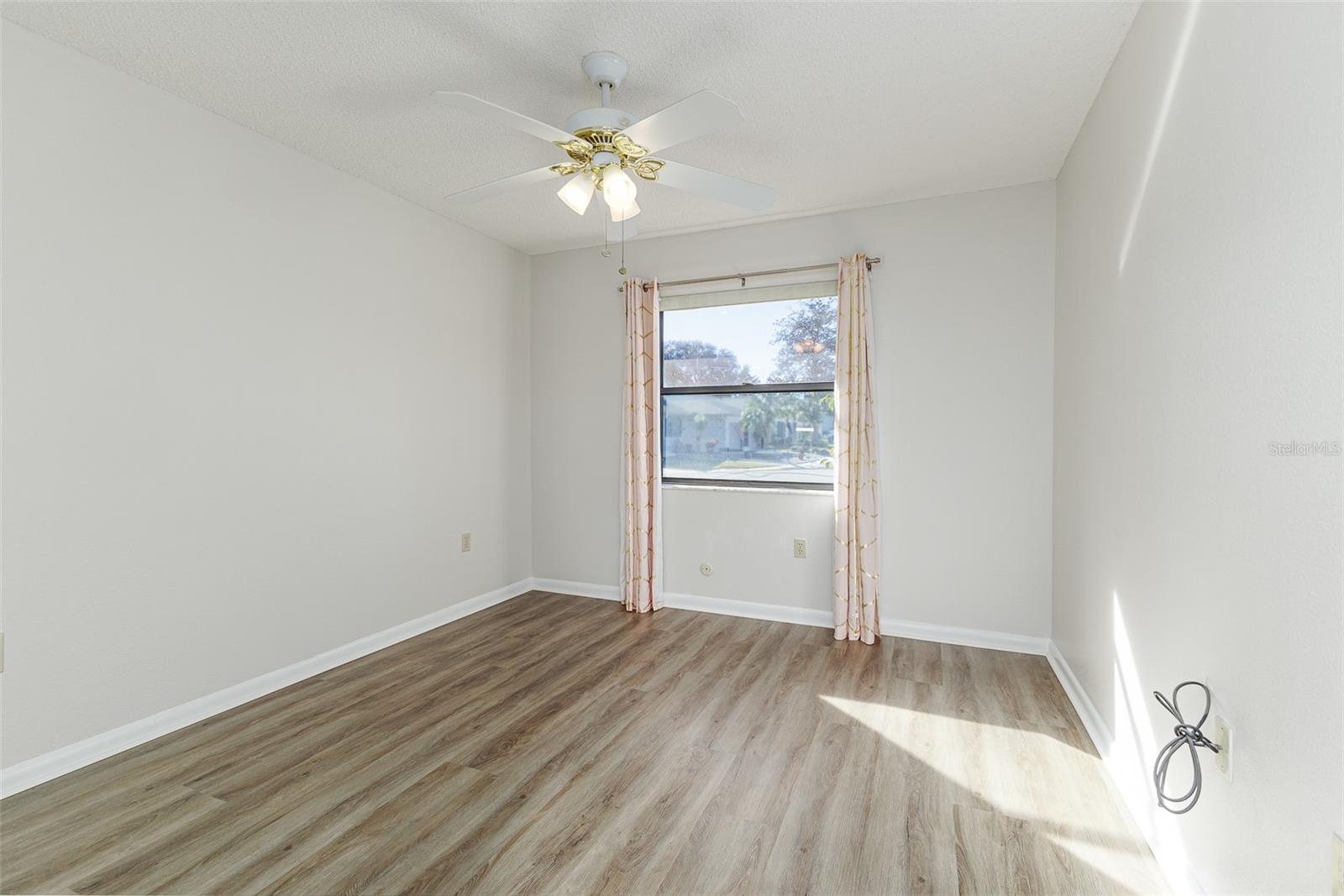 Image 32 of 36 For 3203 Prairie Dunes Circle E