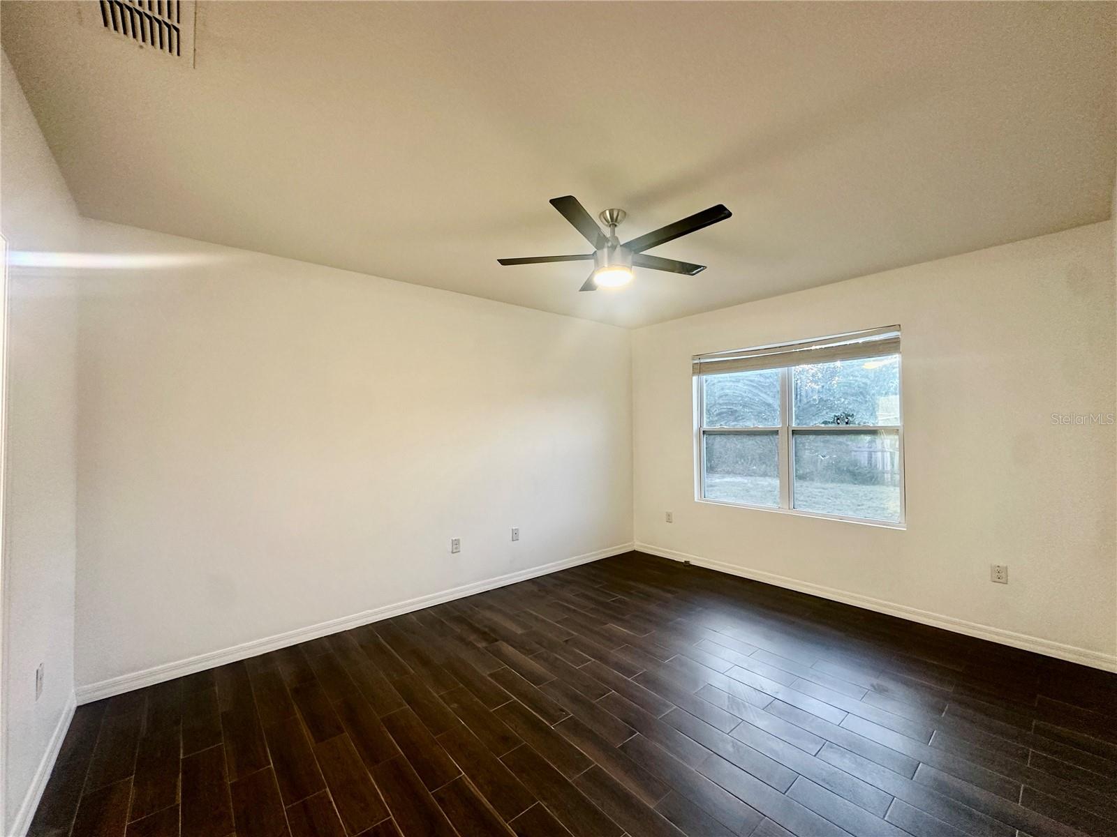 Image 10 of 24 For 988 Summer Glen Drive