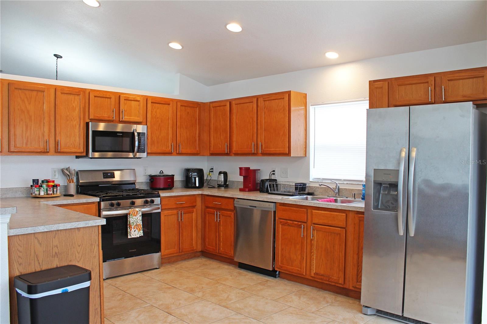 Image 10 of 36 For 5150 Michelle Street