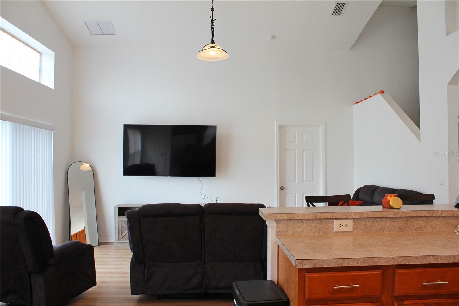 Image 14 of 36 For 5150 Michelle Street