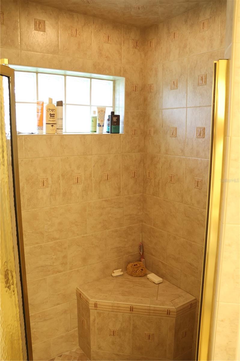 Image 14 of 21 For 477 Sweetwater Way