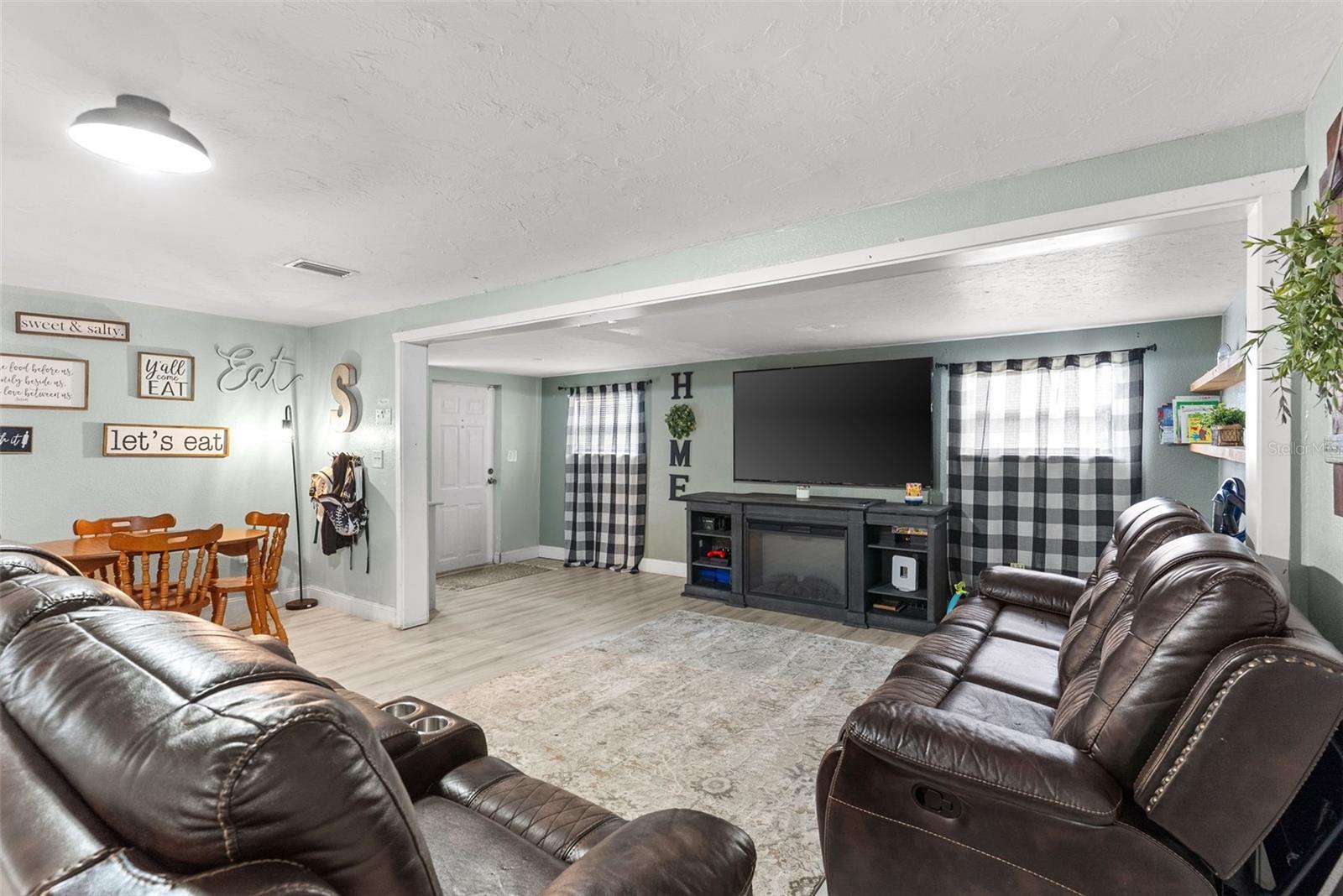 Image 4 of 37 For 3914 Boot Bay Road