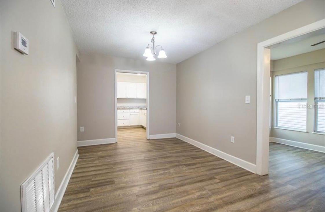 Image 2 of 4 For 3542 Raintree Court