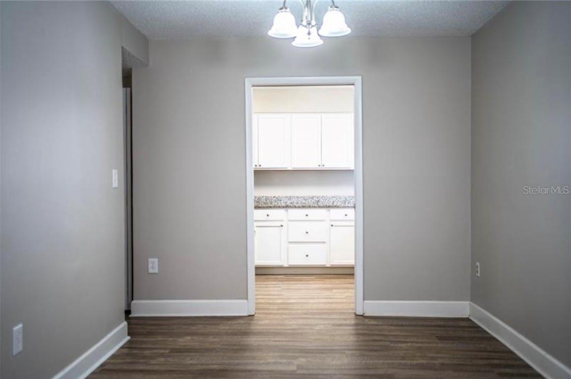 Image 3 of 4 For 3542 Raintree Court