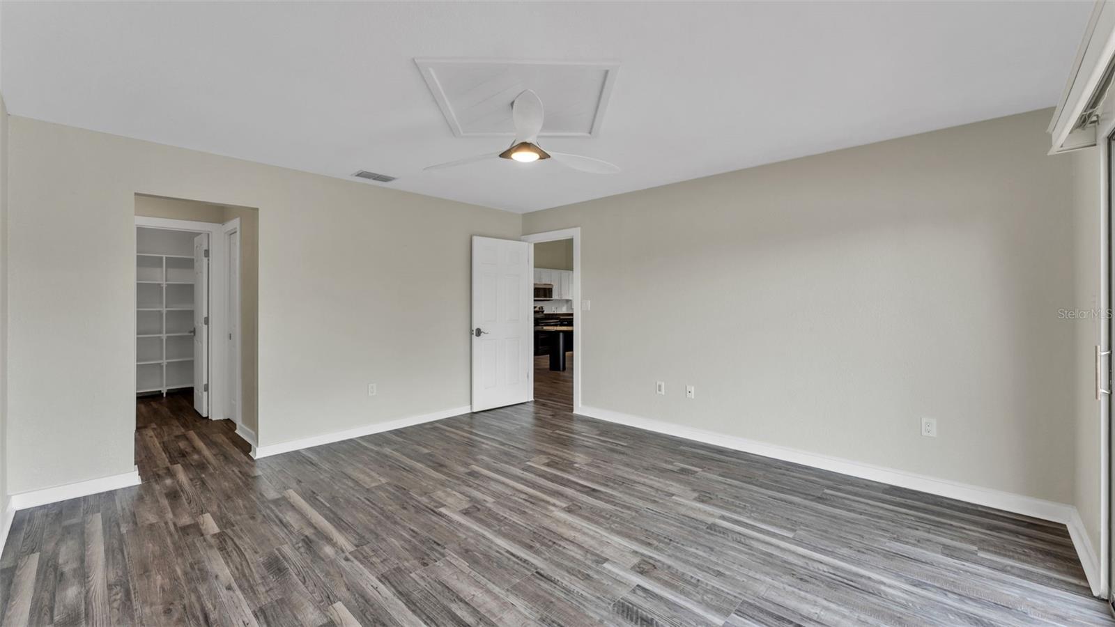 Image 14 of 56 For 614 Mountain Lake Place