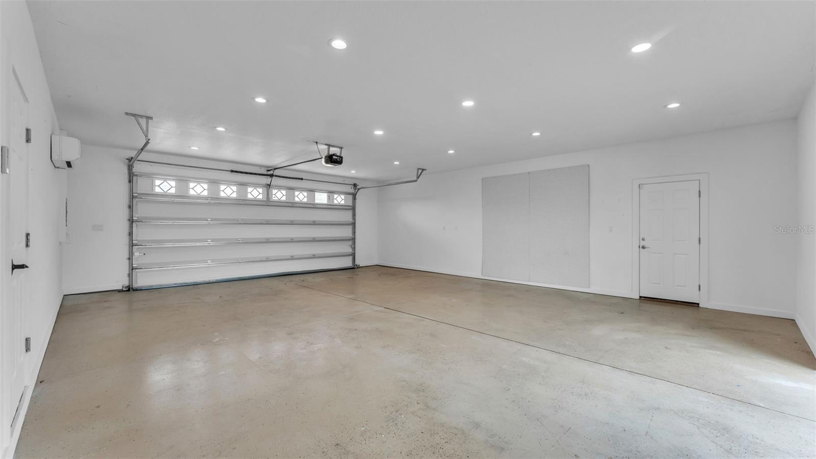 Image 41 of 56 For 614 Mountain Lake Place