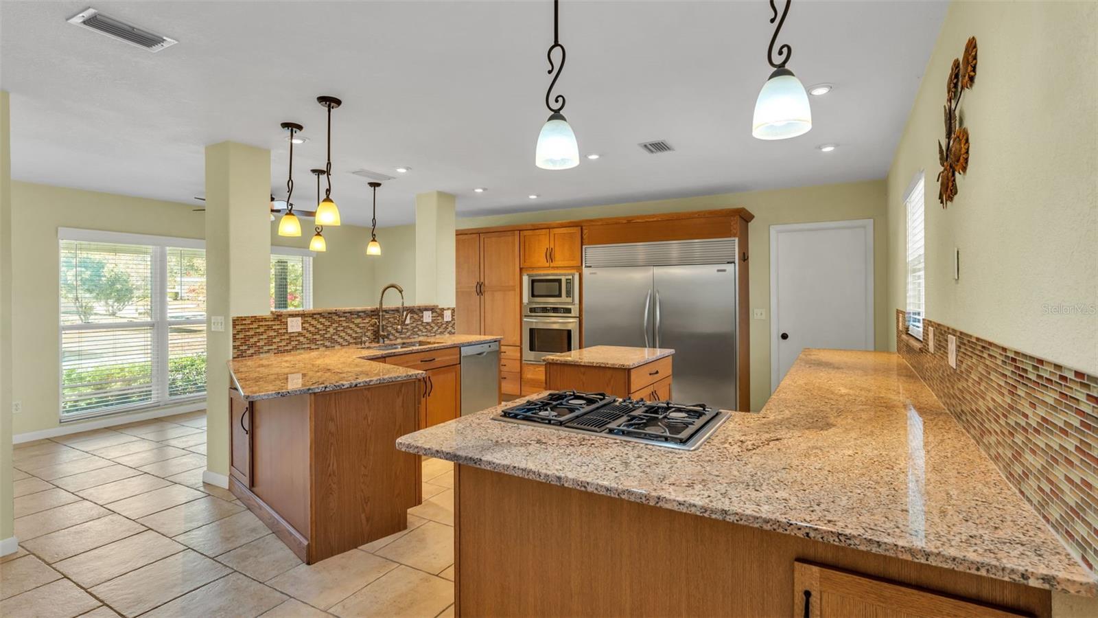 Image 11 of 54 For 1203 Brandon Lakes Circle