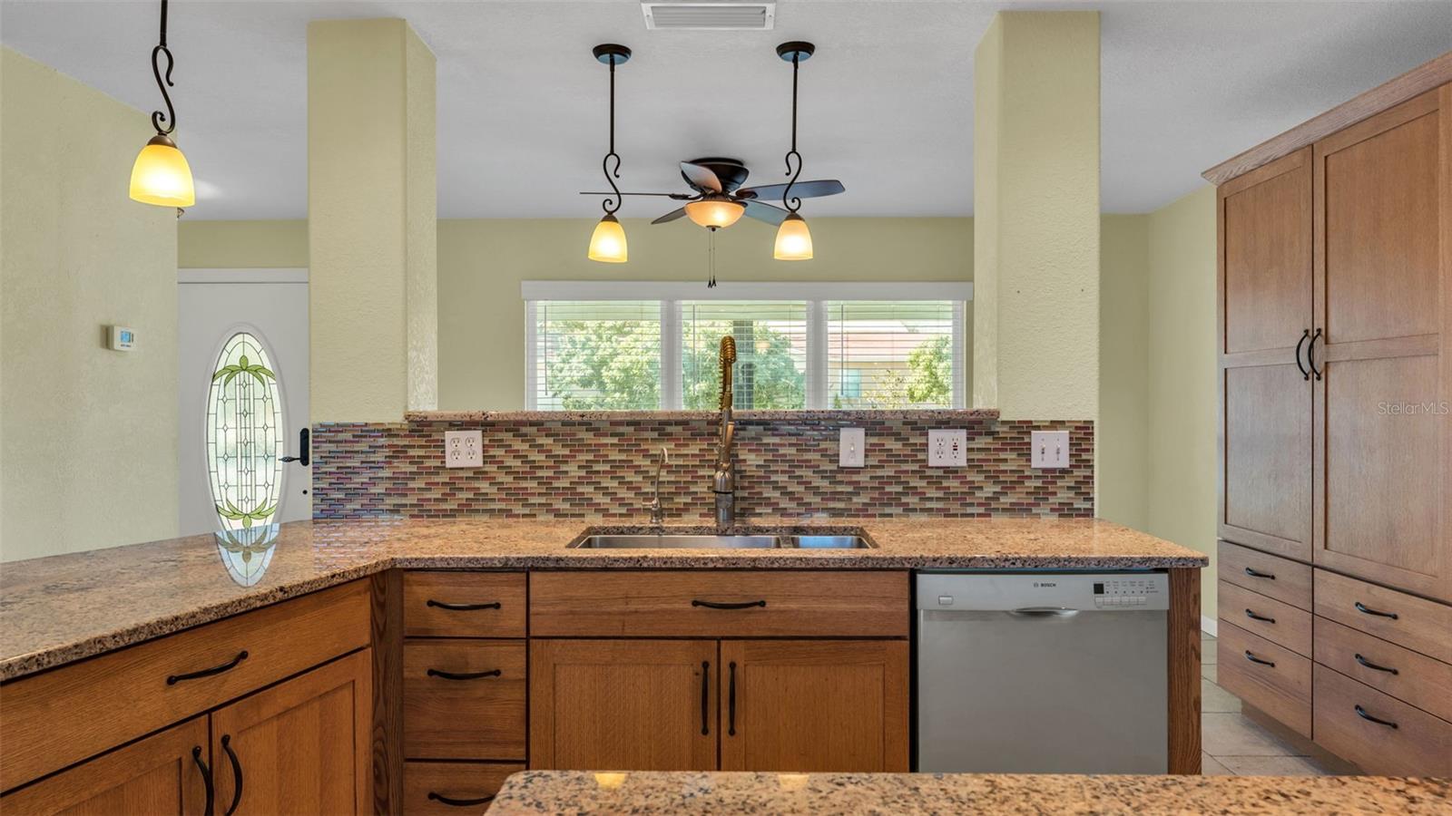 Image 15 of 54 For 1203 Brandon Lakes Circle