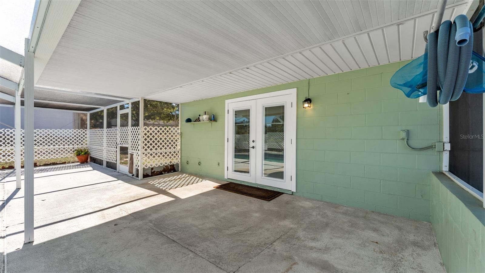 Image 41 of 54 For 1203 Brandon Lakes Circle