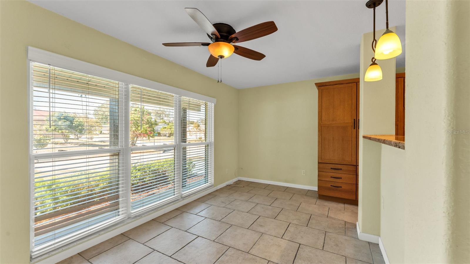 Image 5 of 54 For 1203 Brandon Lakes Circle