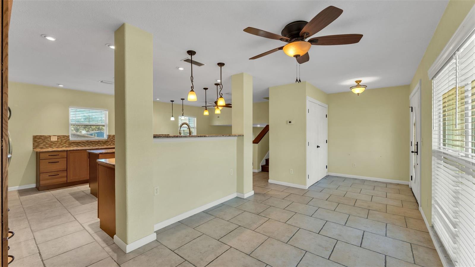 Image 6 of 54 For 1203 Brandon Lakes Circle