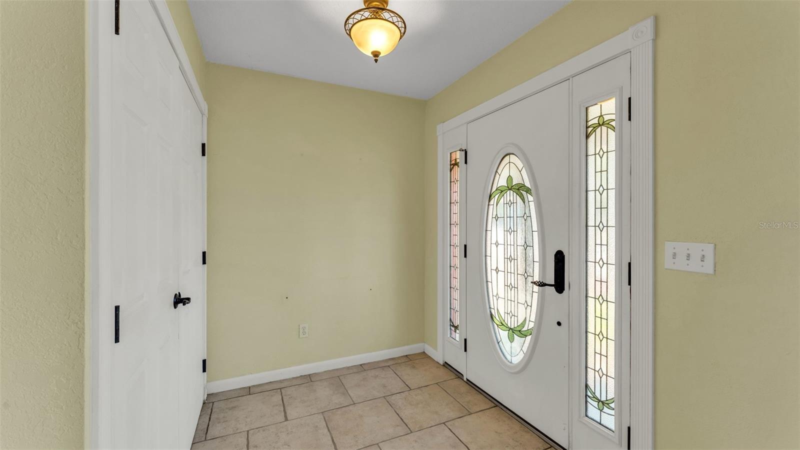 Image 8 of 54 For 1203 Brandon Lakes Circle