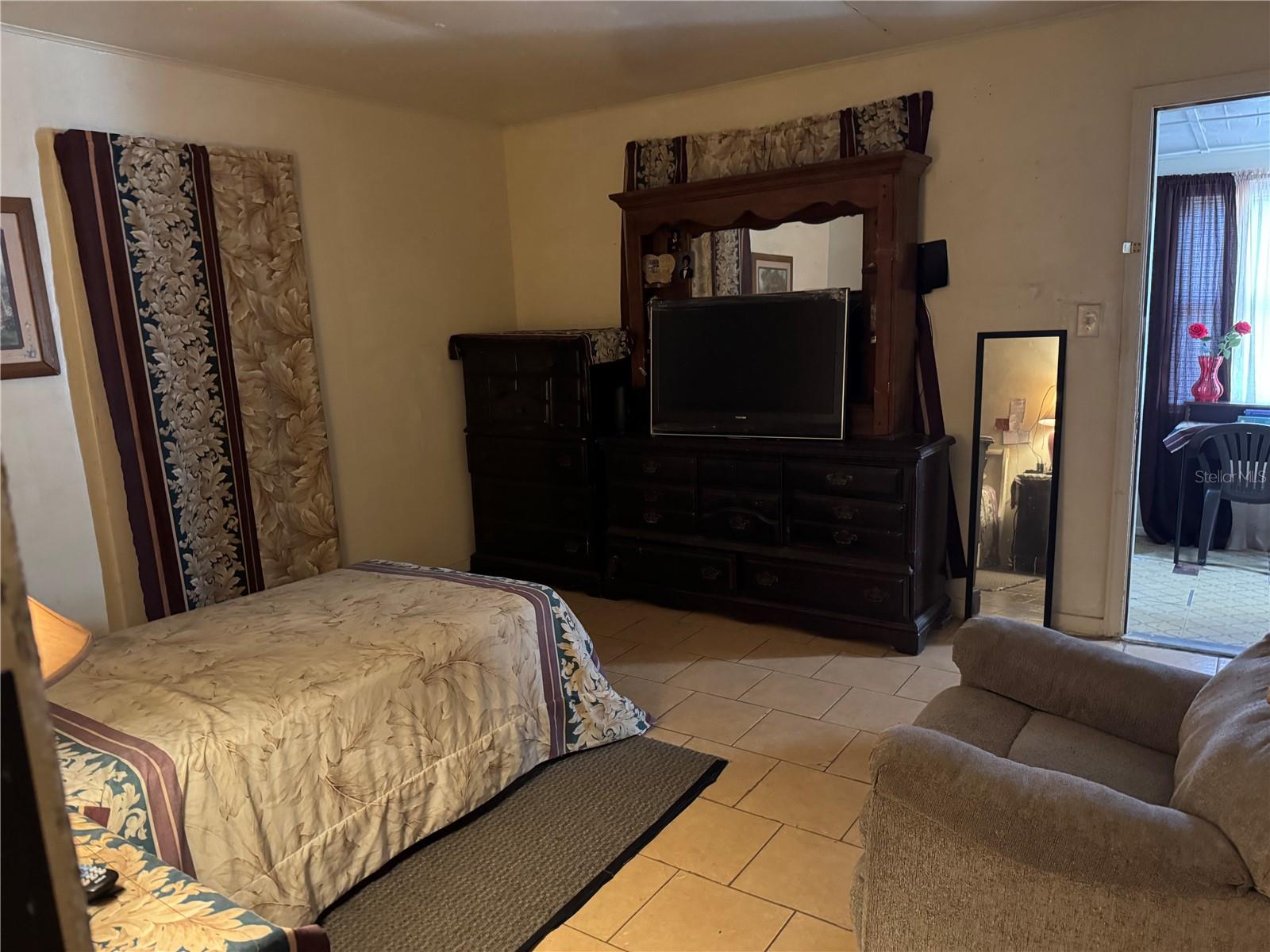 Image 10 of 17 For 1049 Plateau Avenue