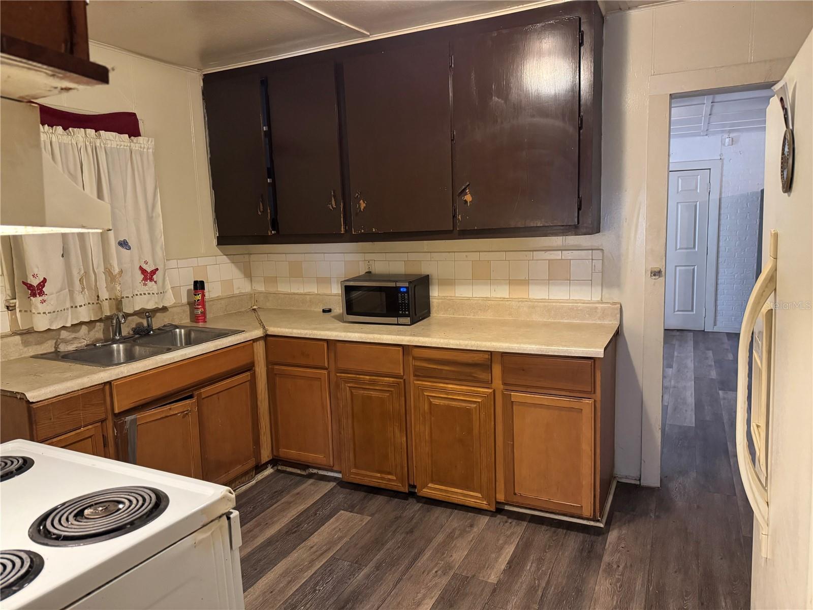 Image 5 of 17 For 1049 Plateau Avenue